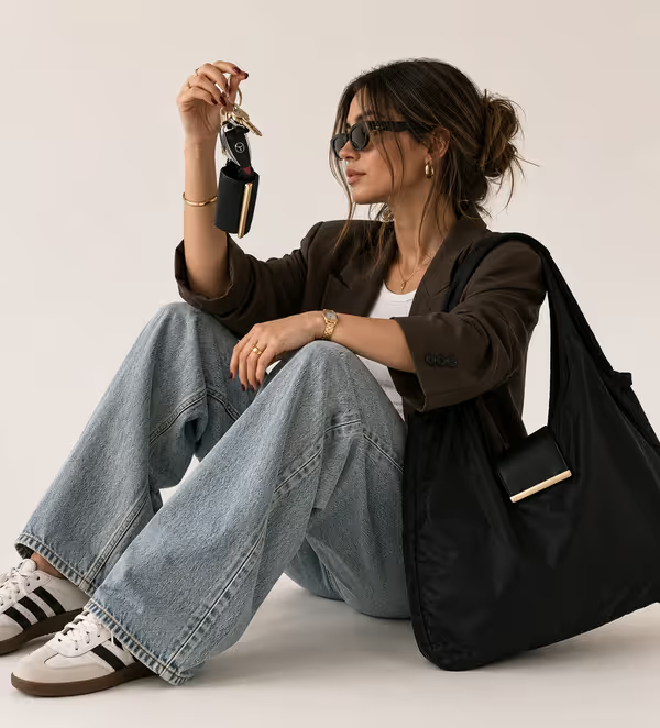 Varelli Charm Transformable Bag – Stylish Vegan Leather Tote & Keychain Charm
